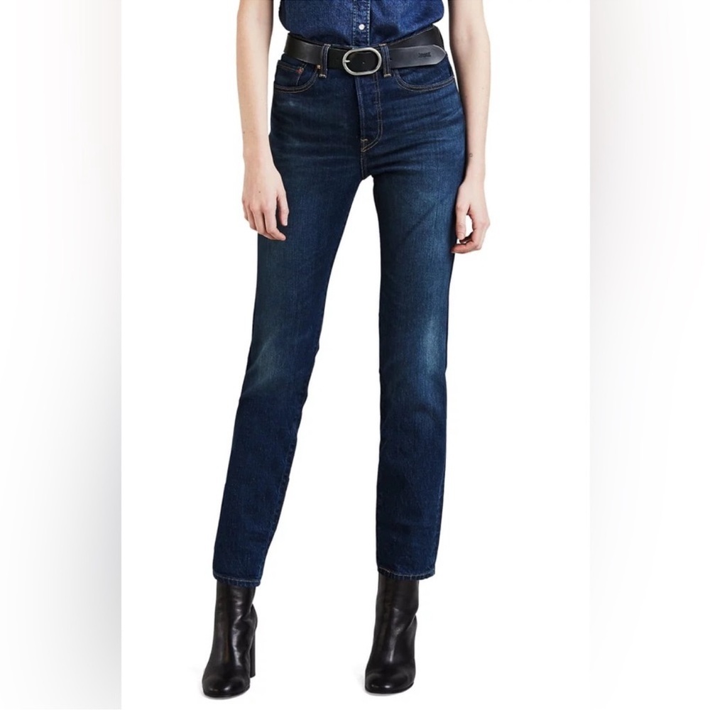 NWOT Levi’s Premium Wedgie Straight Icon Fit High Waist Jeans-medium wash